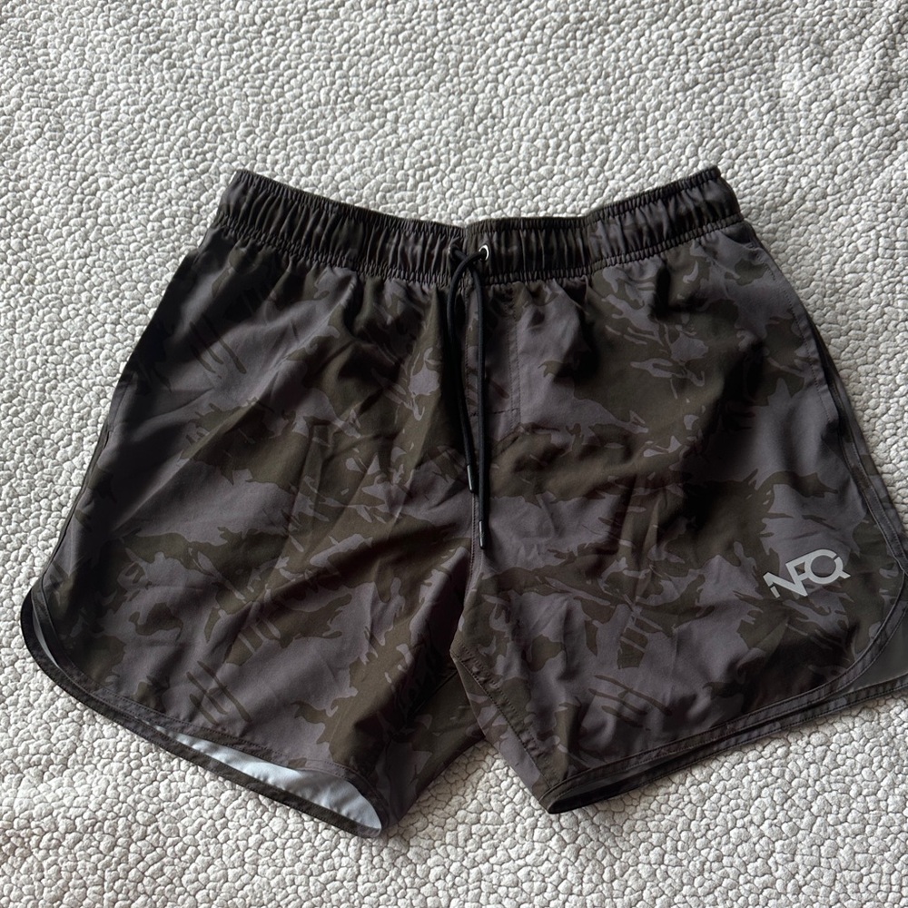 Men’s NFQ training shorts, Size Large